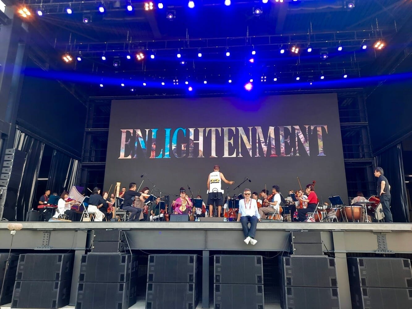 Paweł Rozkrut at the stage during rehersal for the concert